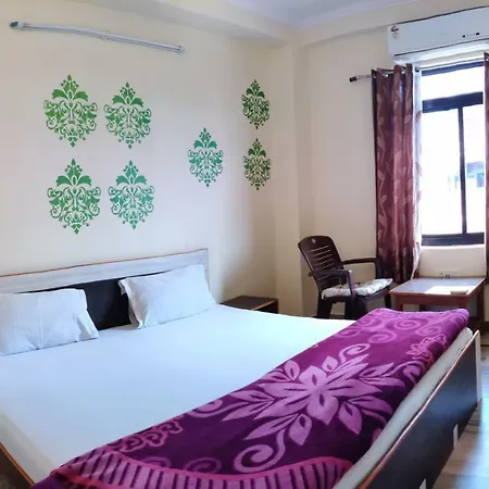 Madhav Guest House-3